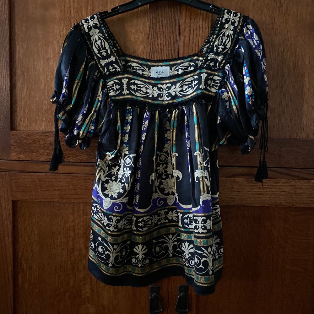 Beautiful top by eci.